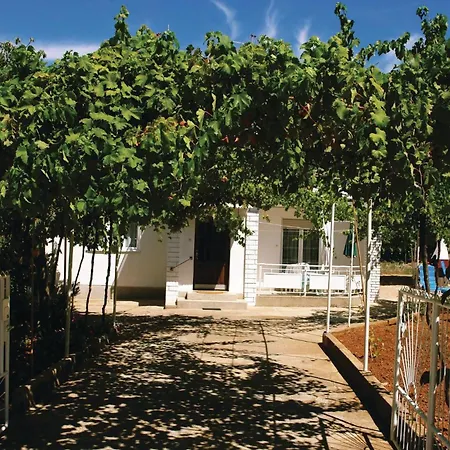 Stunning In With Kitchen Apartament *