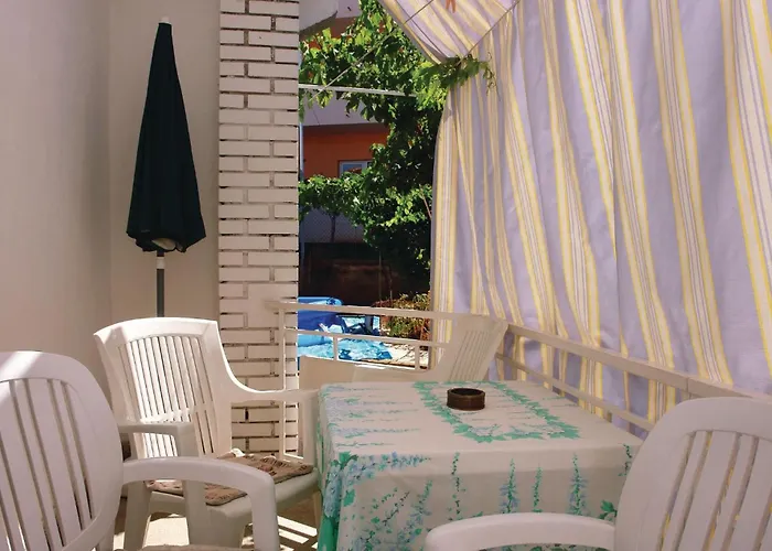 In With Wifi Lejlighed Pula